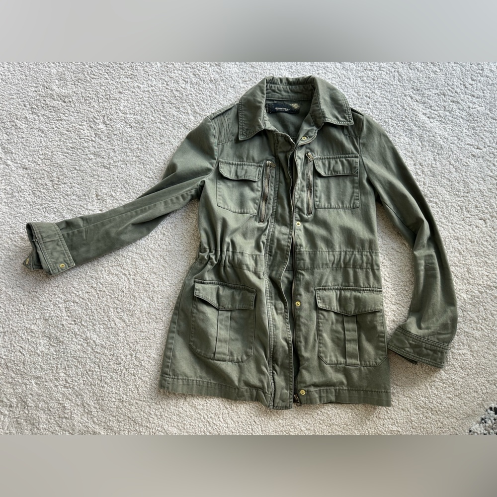 stradivarius green cargo jacket. Small